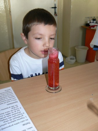 Dávidkova červená lávová lampa